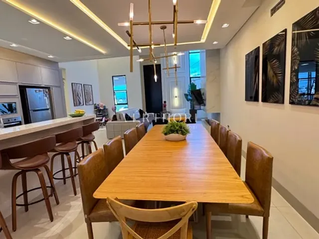 Casa 4 quartos e 4 banheiros, para alugar, no bairro Jardim Tarobá em Cambé