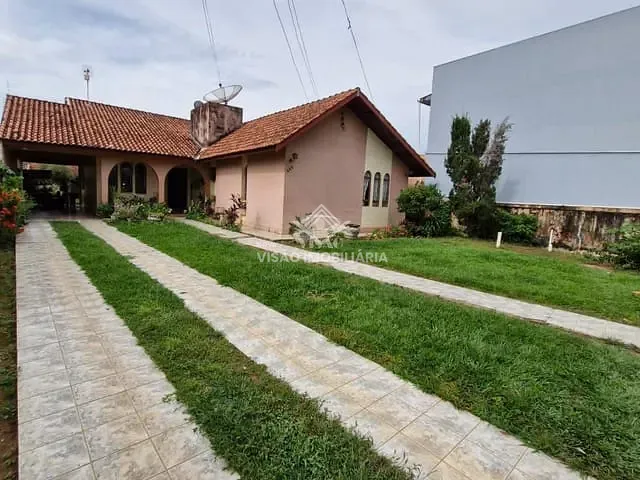 Casa com 640m² 2 quartos e 2 banheiros, à venda, no bairro Jardim das Palmeiras em Sinop