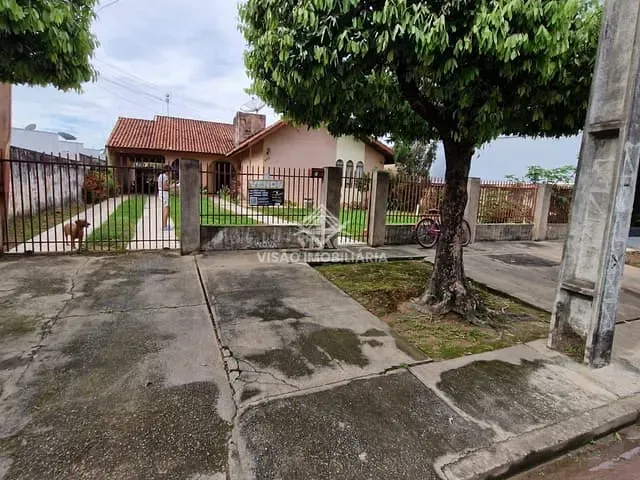 Casa com 640m² 2 quartos e 2 banheiros, à venda, no bairro Jardim das Palmeiras em Sinop