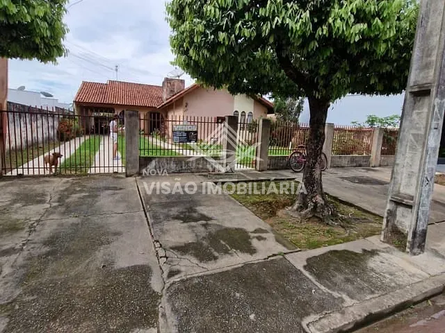 Casa com 640m² 2 quartos e 2 banheiros, à venda, no bairro Jardim das Palmeiras em Sinop