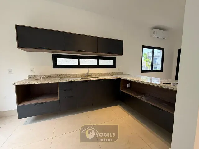 Casa 3 quartos e 3 banheiros, à venda, no bairro Jardim IK I em Jaguariúna