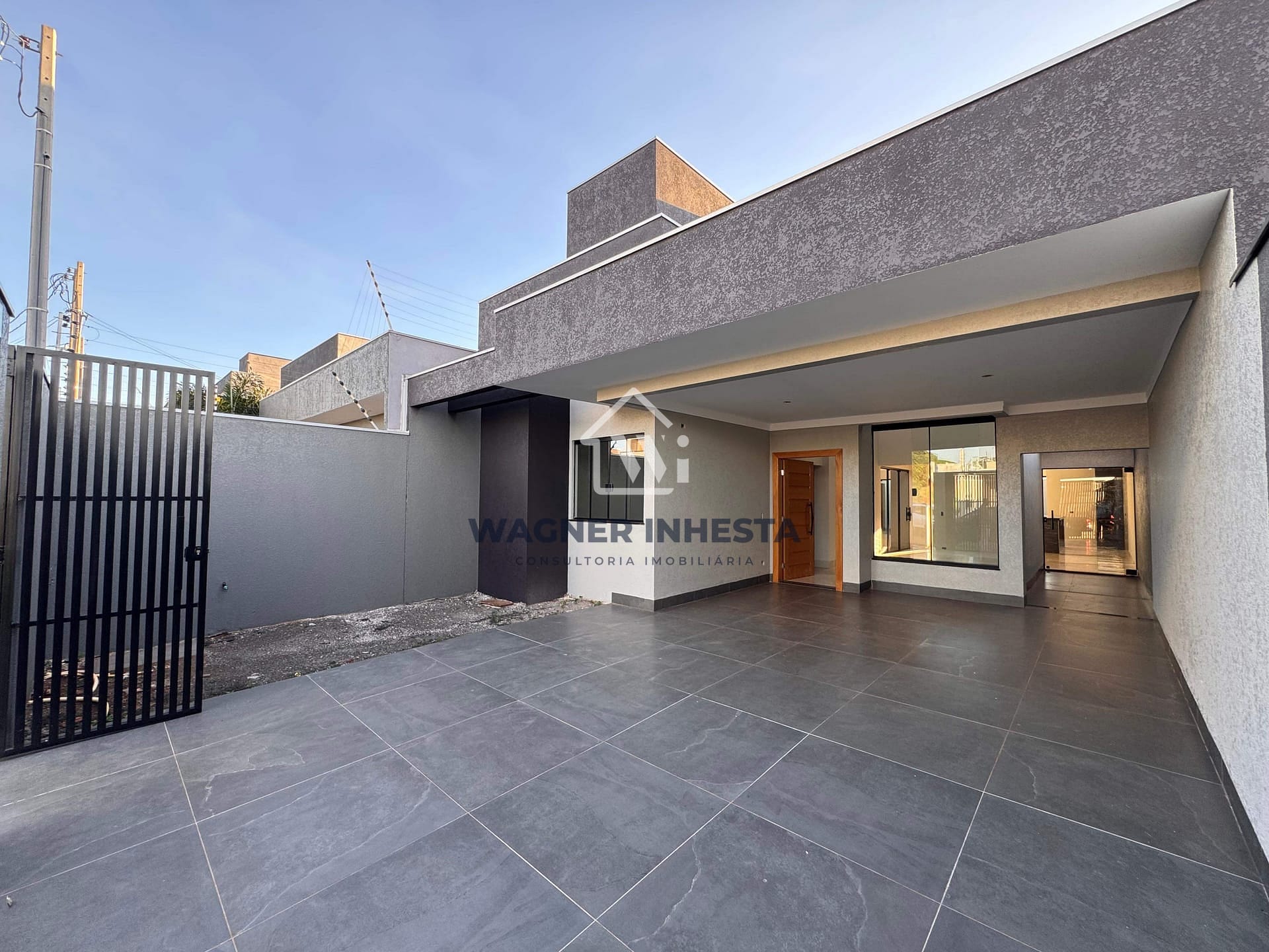 Casa à venda com 3 quartos, 152m² - Foto 2