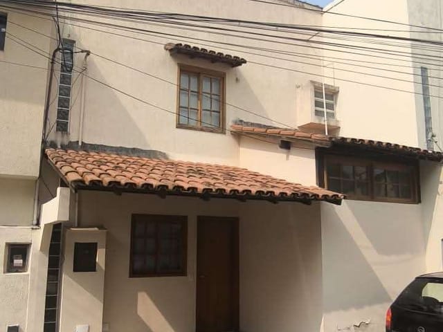 Casa 2 quartos e 1 banheiro, à venda, no bairro Balneário Remanso em Rio das Ostras