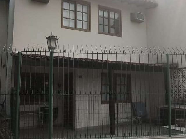 Casa 2 quartos e 1 banheiro, à venda, no bairro Balneário Remanso em Rio das Ostras