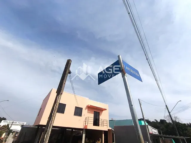 Casa 2 quartos e 1 banheiro, à venda, no bairro Centro em Erechim