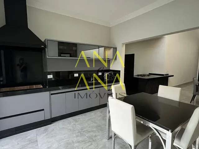Casa com 350m² 3 quartos e 5 banheiros, à venda, no bairro Condomínio Residencial Euroville II em Bragança Paulista