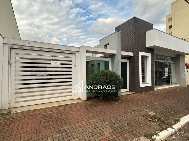 Casa com 750m², para alugar, no bairro Centro em Apucarana