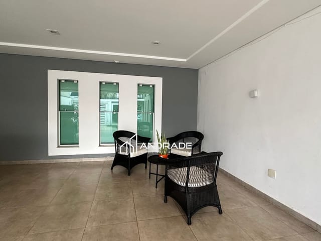 Casa com 750m², para alugar, no bairro Centro em Apucarana
