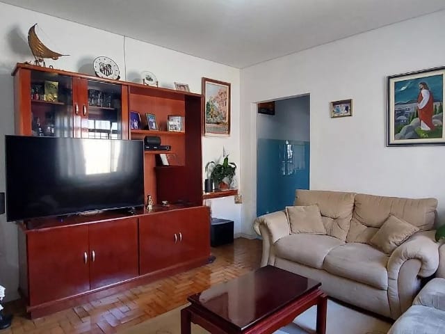 Casa 2 quartos e 1 banheiro, à venda ou para alugar, no bairro Vila Eldízia em Santo André