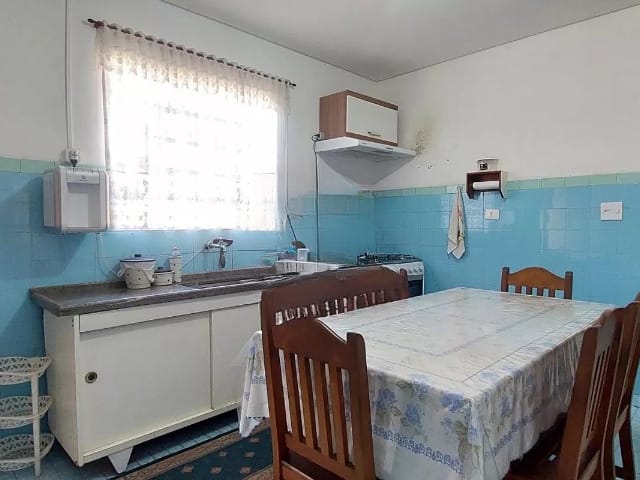Casa 2 quartos e 1 banheiro, à venda ou para alugar, no bairro Vila Eldízia em Santo André