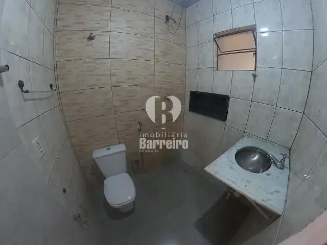 Casa 2 quartos e 1 banheiro, para alugar, no bairro Mineirão em Belo Horizonte