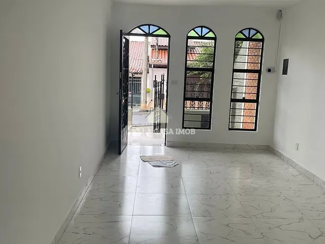 Casa com 216m² 3 quartos e 2 banheiros, à venda, no bairro Jardim Maria Antônia Prado em Sorocaba