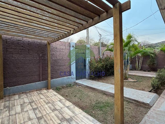 Casa 3 quartos e 2 banheiros, à venda, no bairro Industrial em Corumbá