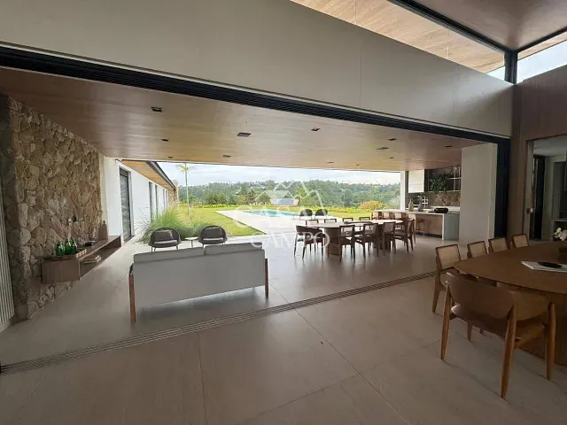 Casa com 2400m² 5 quartos e 7 banheiros, à venda, no bairro Loteamento Residencial Parque Terras de Santa Cecília em Itu