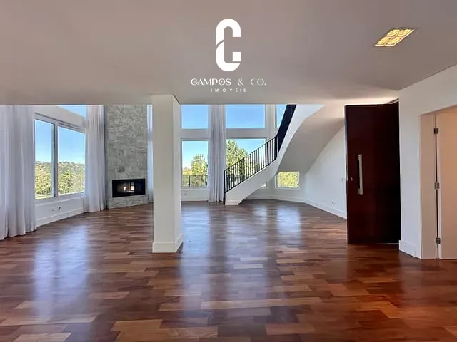 Casa com 1247m² 5 quartos e 6 banheiros, à venda, no bairro Jardim Embaixatriz em Campos Do Jordão