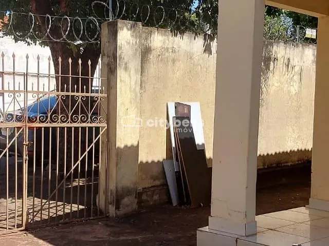 Casa 3 quartos e 1 banheiro, à venda, no bairro Vila Mendonça em Araçatuba