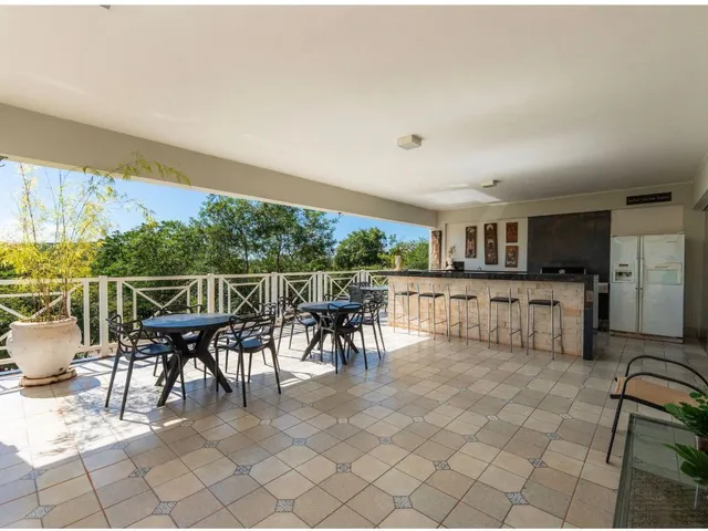 Casa com 1800m² 4 quartos e 4 banheiros, à venda, no bairro Setor Habitacional Jardim Botânico em Brasília