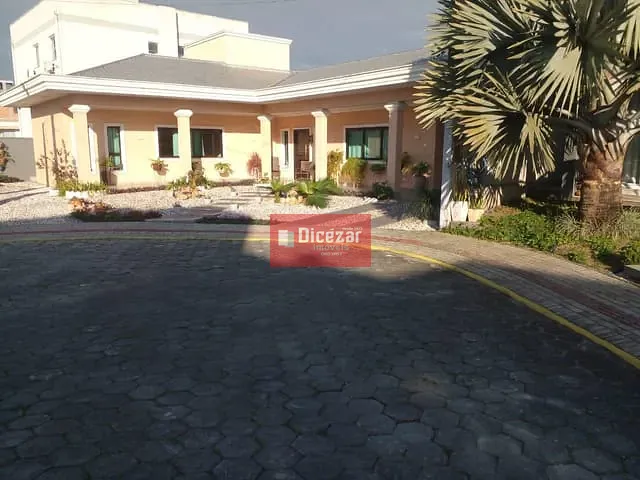 Casa 3 quartos e 2 banheiros, à venda, no bairro NOSSA SENHORA DA PAZ em Balneário Piçarras