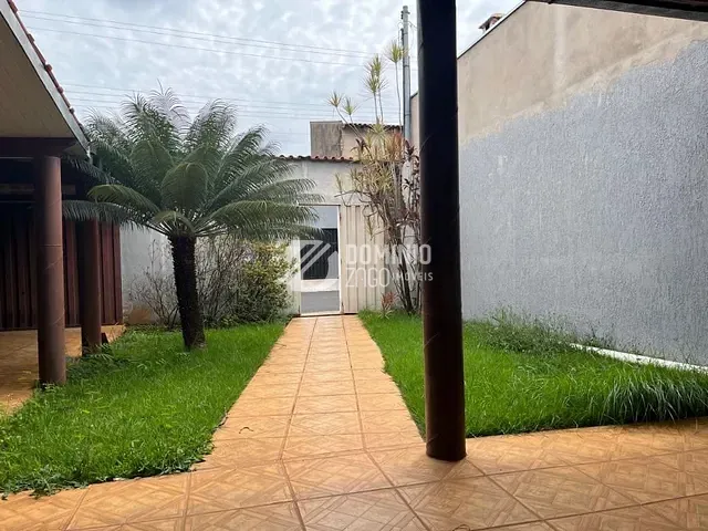 Casa com 360m² 4 quartos e 2 banheiros, à venda, no bairro Vila Militar em Uberaba