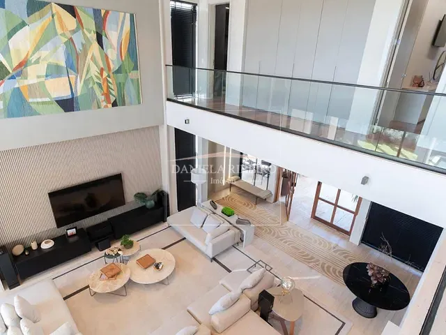 Casa com 1588m² 5 quartos e 8 banheiros, à venda, no bairro Vivendas do Arvoredo em Londrina