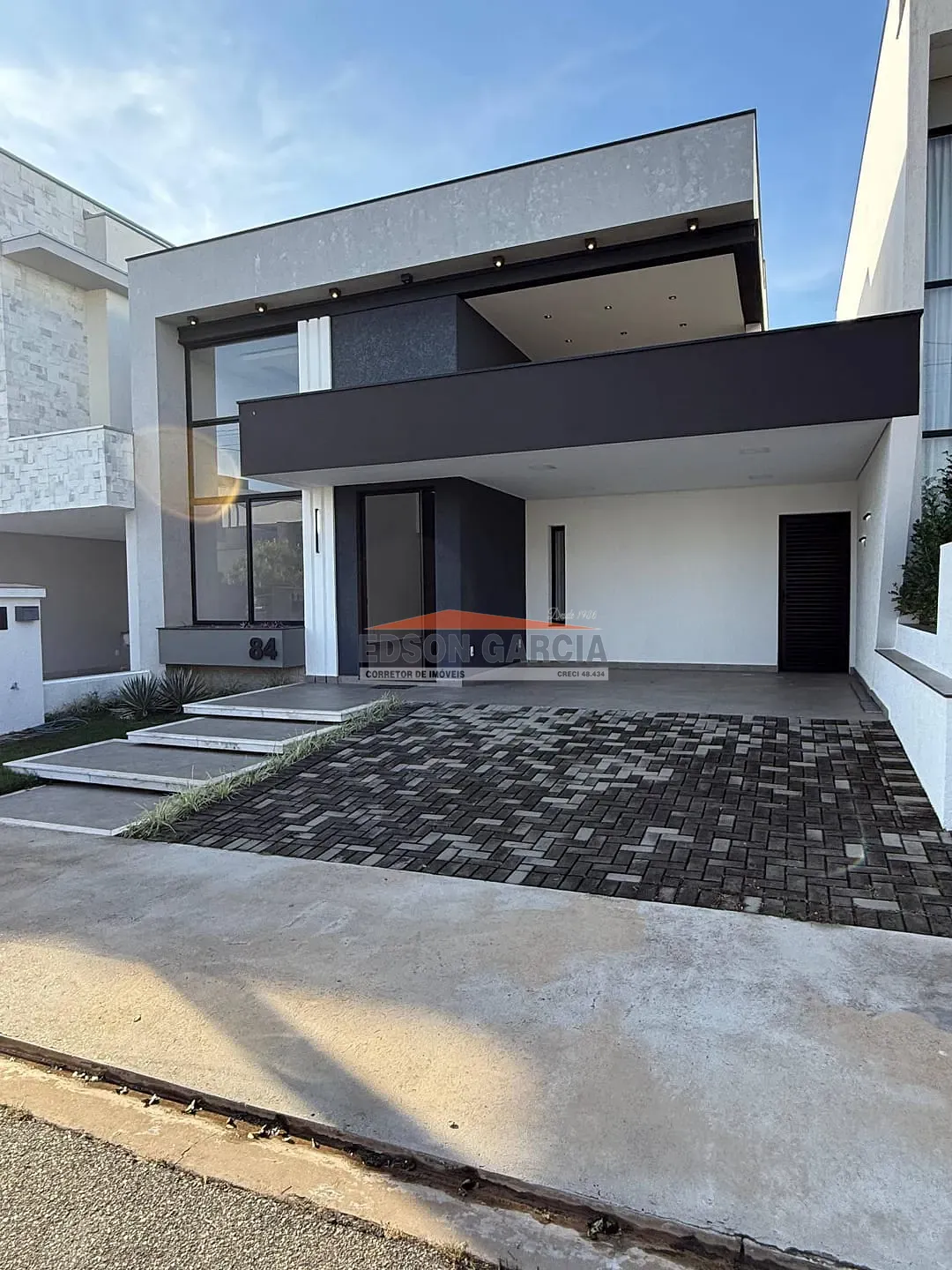 Casa, 3 quartos, 235 m² - Foto 1