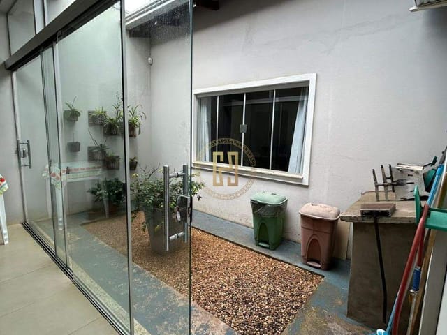 Casa com 275m², à venda, no bairro Loteamento Lírios do Campo em Nova Mutum
