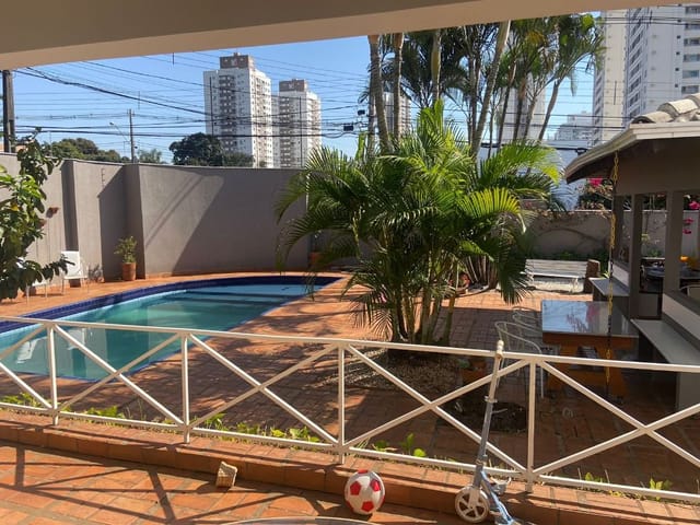 Casa com 530m² 4 quartos e 5 banheiros, à venda, no bairro Alcântara em Londrina