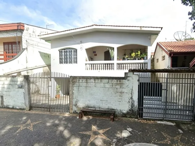 Casa com 353m² 4 quartos e 2 banheiros, à venda, no bairro Vila Mariana em Americana