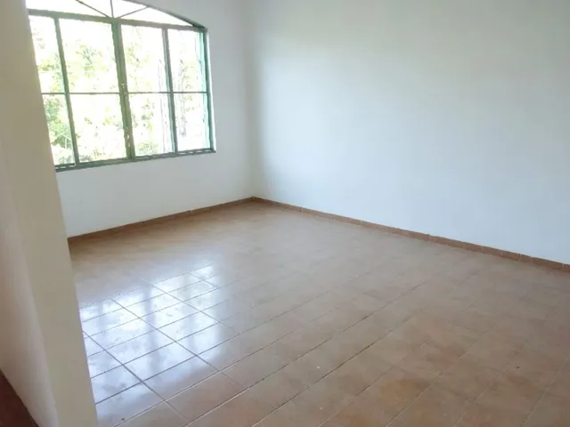 Casa com 353m² 4 quartos e 2 banheiros, à venda, no bairro Vila Mariana em Americana