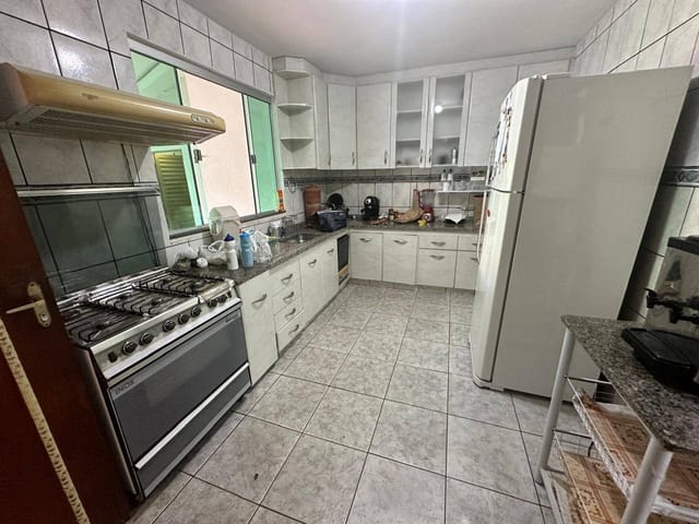 Casa com 300m² 4 quartos e 3 banheiros, à venda, no bairro Jardim Europa em Goiânia