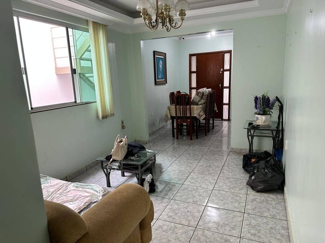 Casa com 300m² 4 quartos e 3 banheiros, à venda, no bairro Jardim Europa em Goiânia