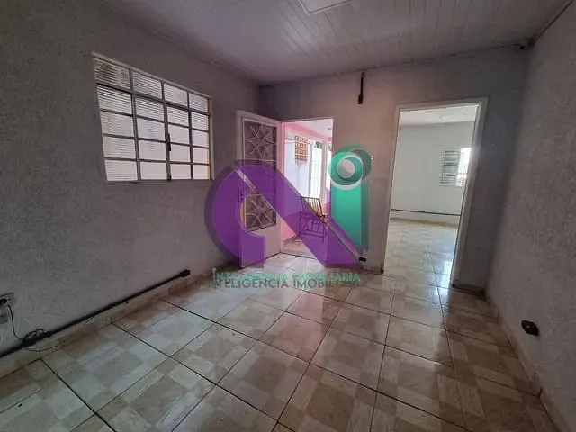 Casa 3 quartos e 2 banheiros, à venda, no bairro Jardim das Flores em Osasco