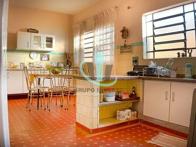 Casa com 1031m² 3 quartos e 3 banheiros, à venda, no bairro CENTRO em ARARAQUARA