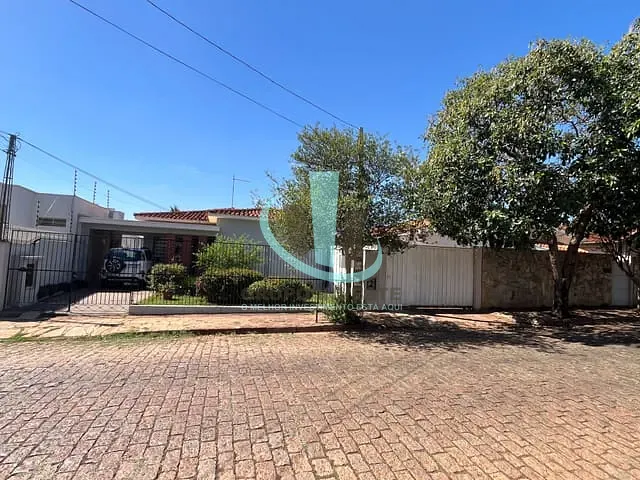 Casa com 1031m² 3 quartos e 3 banheiros, à venda, no bairro CENTRO em ARARAQUARA