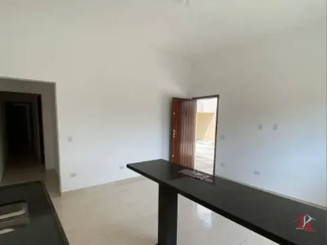 Casa 2 quartos e 2 banheiros, à venda, no bairro Jardim Suarão (Praia) em Itanhaém