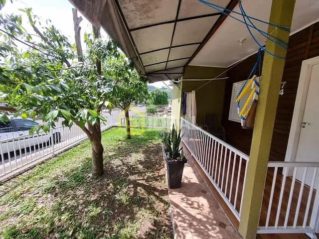 Casa 2 quartos e 1 banheiro, à venda, no bairro Petry em Arabutã