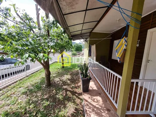 Casa 2 quartos e 1 banheiro, à venda, no bairro Petry em Arabutã