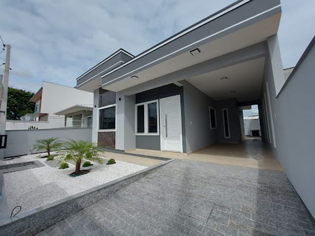 Foto do Casa - Casa com 3 dormitórios à venda, 100 m² por R$ 650.000,00 - Vale Verde - Palhoça/SC | Madri Imóveis