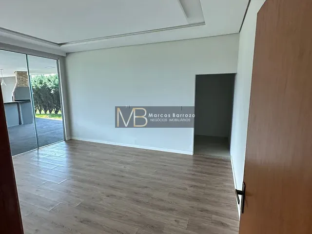 Casa 3 quartos e 4 banheiros, à venda, no bairro Recanto Santa Andréa em Cambé