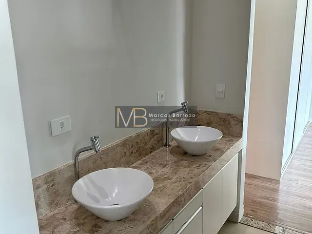 Casa 3 quartos e 4 banheiros, à venda, no bairro Recanto Santa Andréa em Cambé