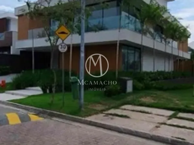 Casa com 600m² 5 quartos e 6 banheiros, à venda, no bairro Barra da Tijuca em Rio de Janeiro