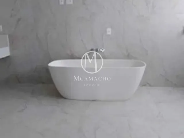 Casa com 600m² 5 quartos e 6 banheiros, à venda, no bairro Barra da Tijuca em Rio de Janeiro