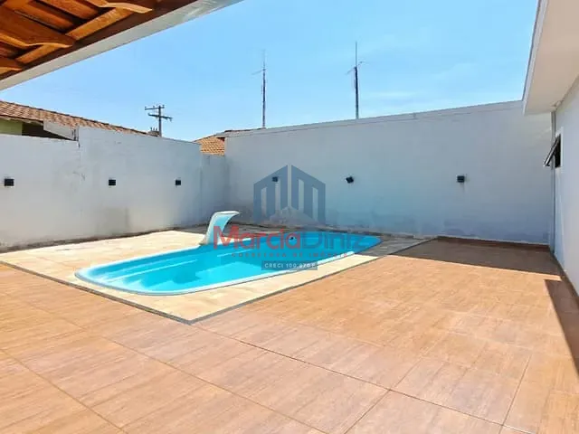 Casa com 363m² 4 quartos e 1 banheiro, à venda, no bairro Centro em Ituverava