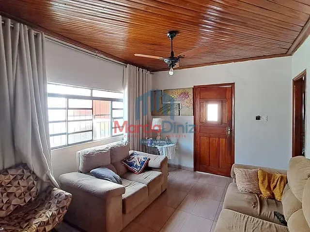 Casa com 363m² 4 quartos e 1 banheiro, à venda, no bairro Centro em Ituverava