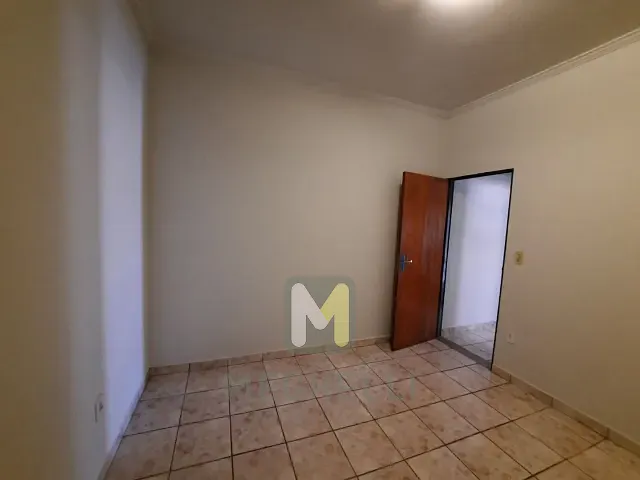 Casa com 250m² 2 quartos e 1 banheiro, para alugar, no bairro Jardim Bela Vista em Serrana