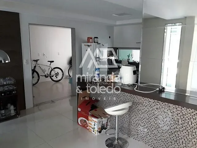Casa com 360m² 3 quartos e 4 banheiros, à venda, no bairro Praia do Morro em Guarapari