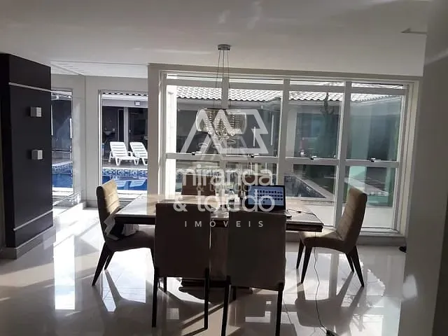 Casa com 360m² 3 quartos e 4 banheiros, à venda, no bairro Praia do Morro em Guarapari