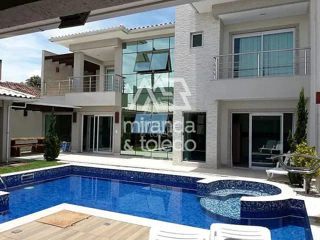 Casa com 360m² 3 quartos e 4 banheiros, à venda, no bairro Praia do Morro em Guarapari