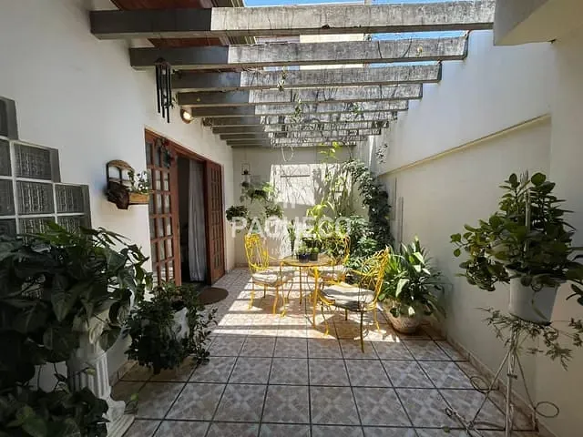 Casa com 300m² 3 quartos e 2 banheiros, à venda, no bairro Centro em Santa Bárbara d'Oeste