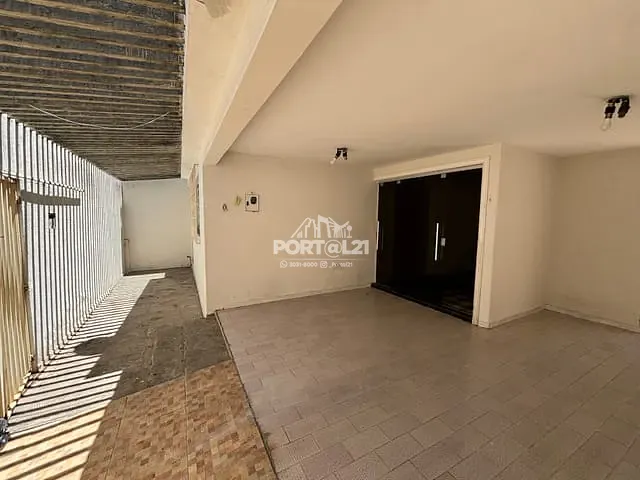Casa com 200m² 3 quartos e 2 banheiros, à venda, no bairro Centro em Petrolina